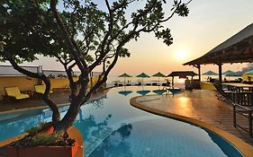 Supatra Hua Hin Resort 4*